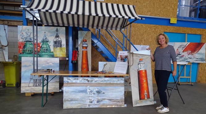 Schilderijen te zien bij de open dag van KM Yachtbuilders